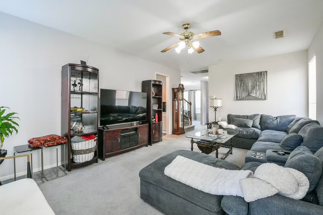 Photo 6 of 8623 Rose Garden Drive, Houston, TX