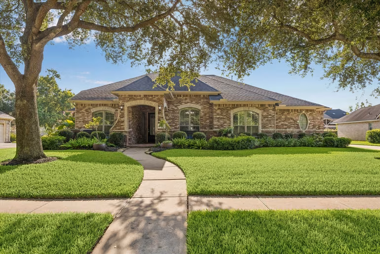 Photo of 3503 Parkside Drive, Pearland, TX 77584