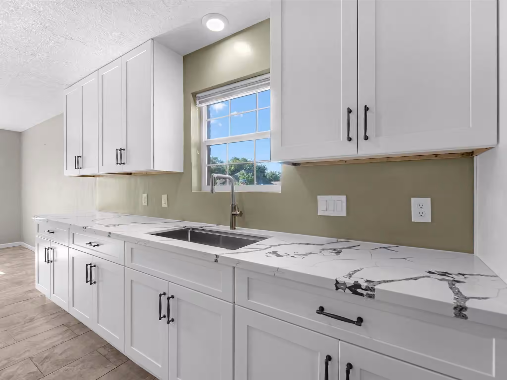 Photo 4 of 4318 Ponca Street, Pasadena, TX