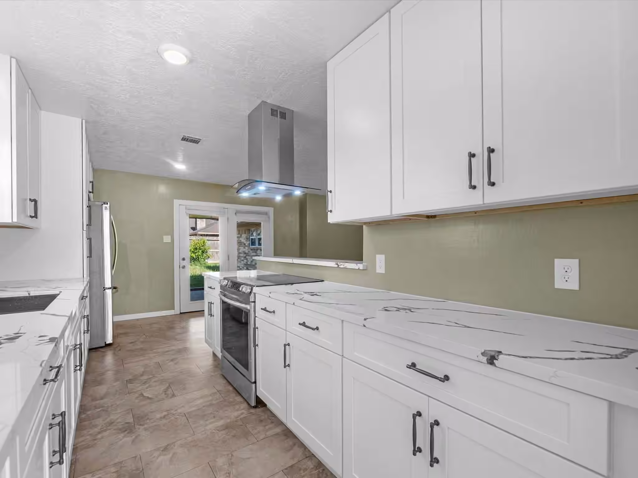 Photo 5 of 4318 Ponca Street, Pasadena, TX
