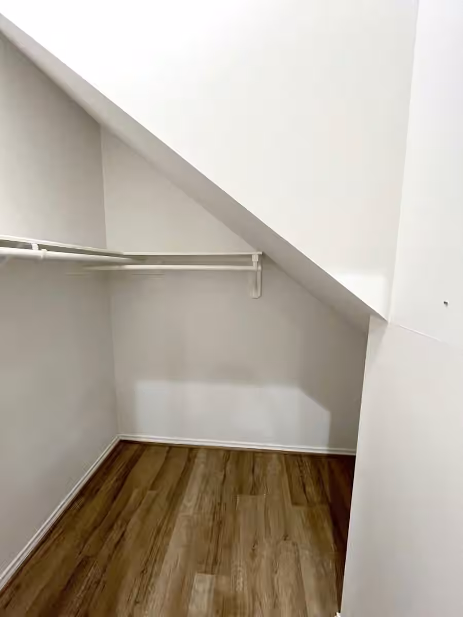 Photo 7 of 7042 Plum Creek Terrace Lane, Houston, TX