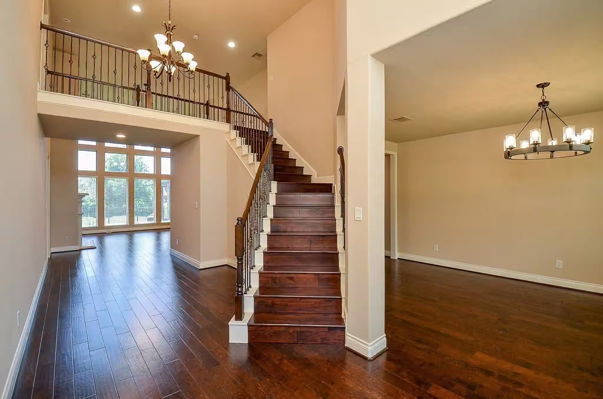Photo 3 of 4107 Orchard Arbor Lane, Sugar Land, TX