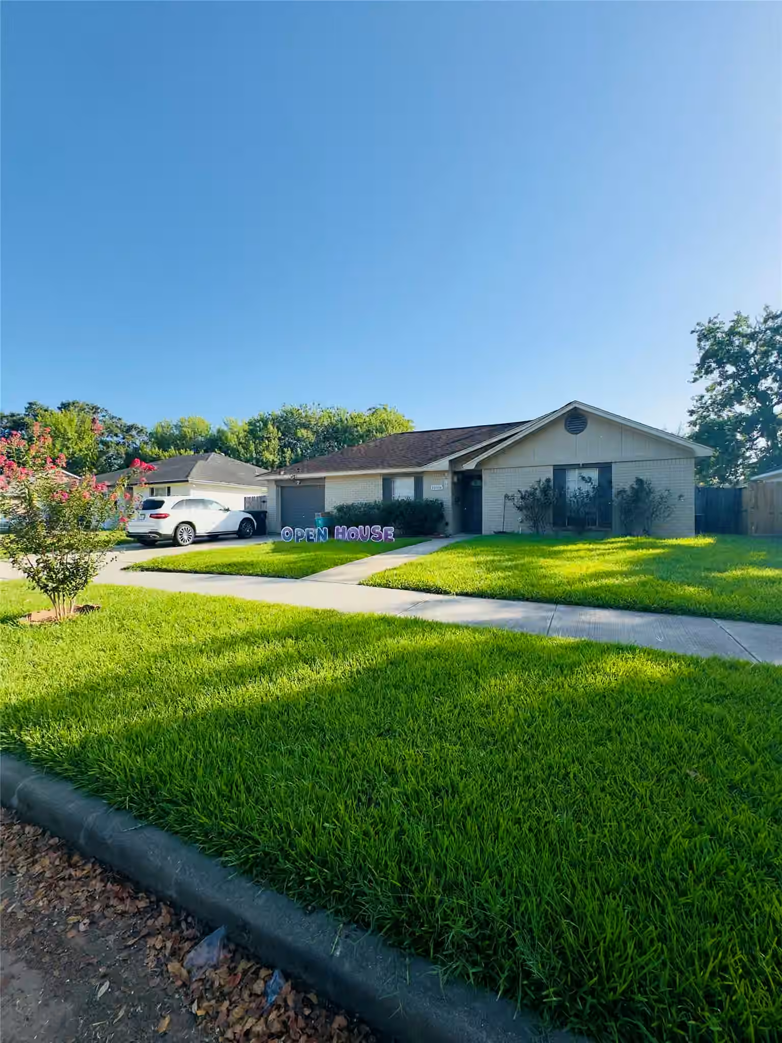Photo 4 of 12014 Flushing Meadows Drive, Houston, TX