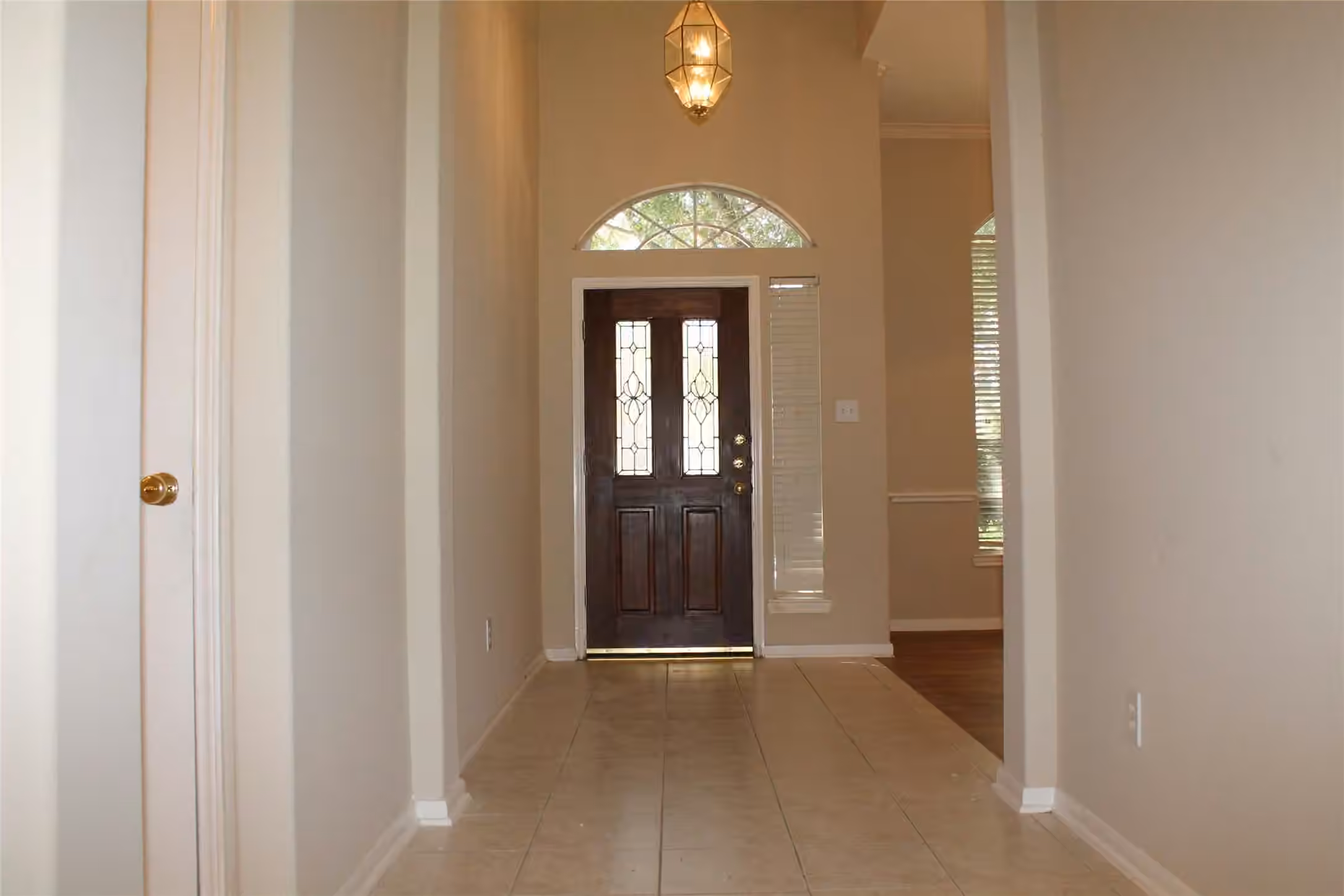 Photo 3 of 3623 Chatwood Drive, Pearland, TX