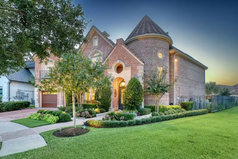 Photo 2 of 1007 Wavecrest Court, Richmond, TX