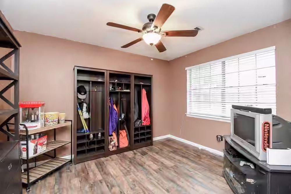 Photo 7 of 12810 Mill Valley Road, Houston, TX