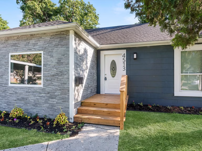 Photo 2 of 4513 Normandy Way, Houston, TX