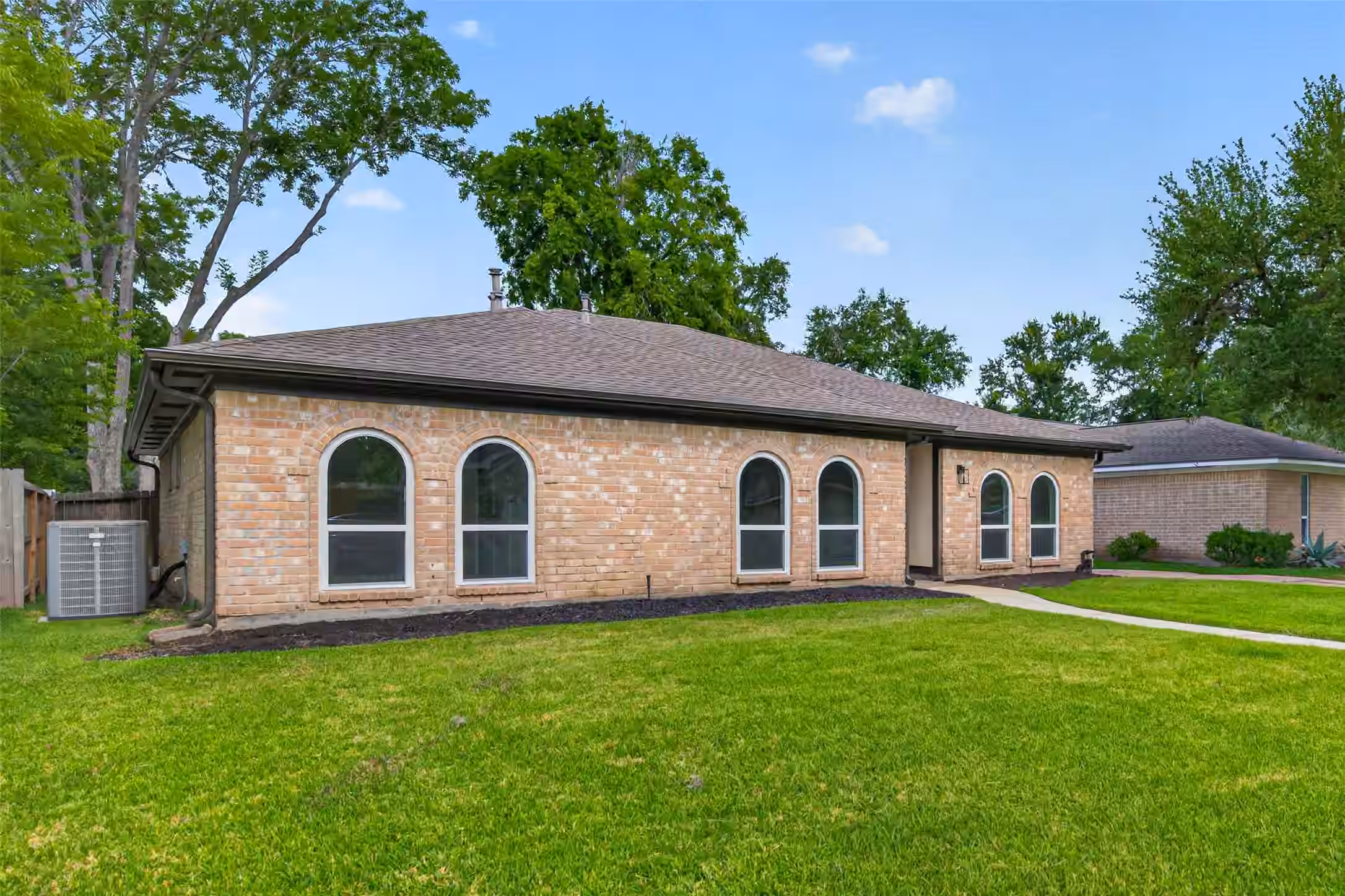 Photo 2 of 1307 Hitherfield Drive, Sugar Land, TX