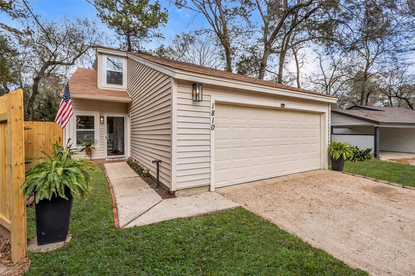 Photo of 1810 N Red Cedar Circle, The Woodlands, TX