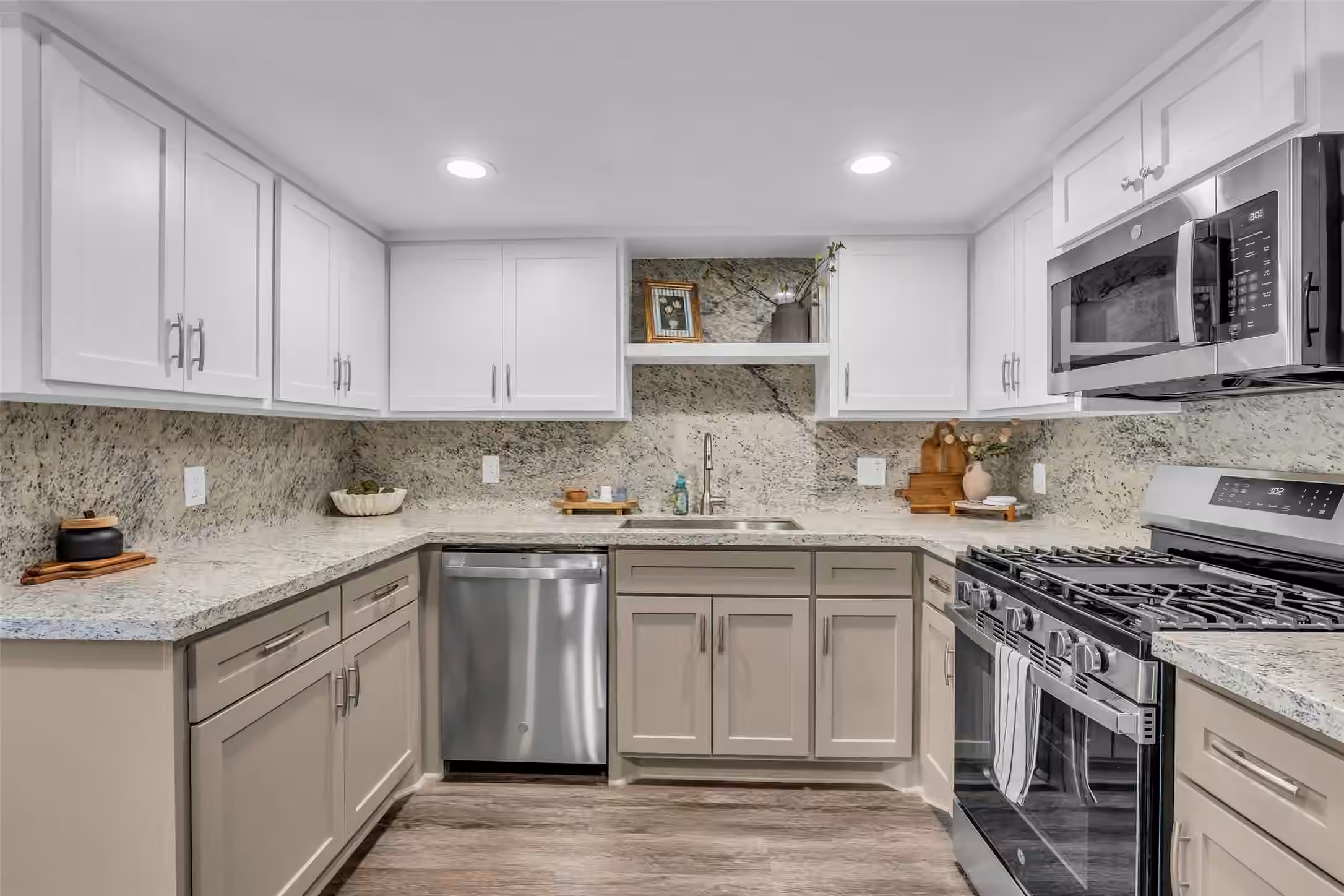 Photo 7 of 1810 N Red Cedar Circle, The Woodlands, TX