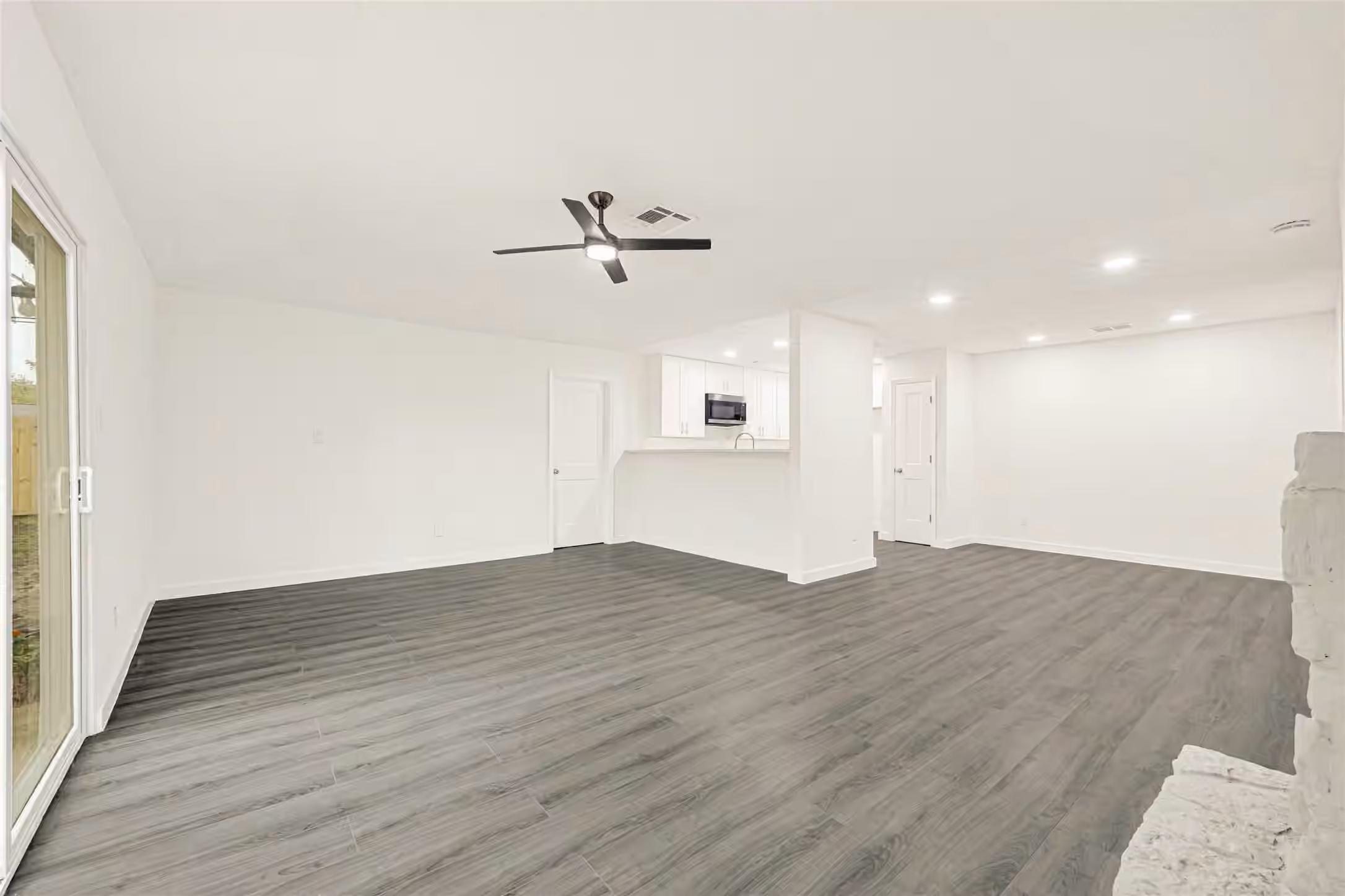 Photo 5 of 5314 Gayla Lane, Baytown, TX