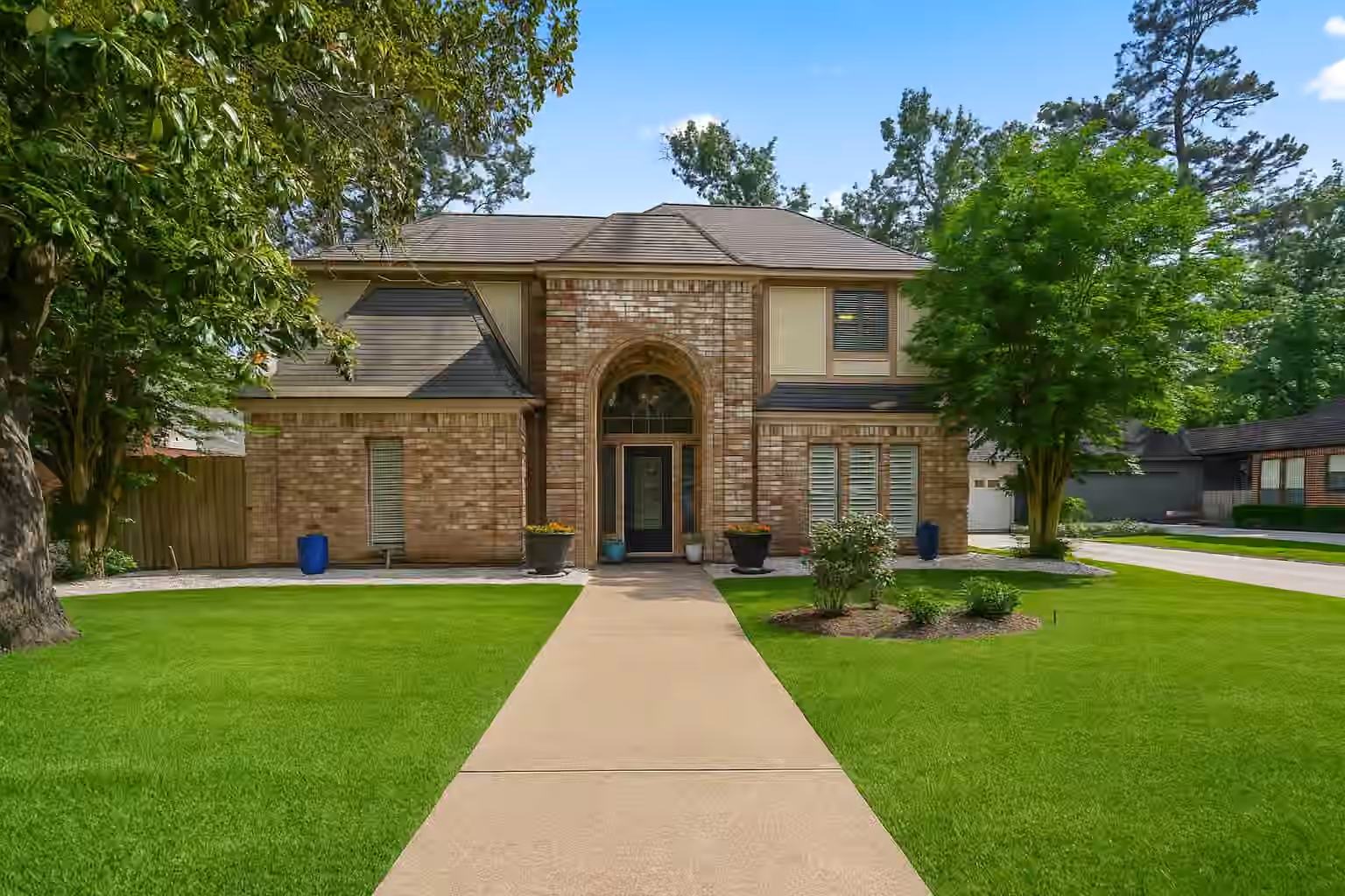 Photo 2 of 407 Champion Lake Drive, Spring, TX