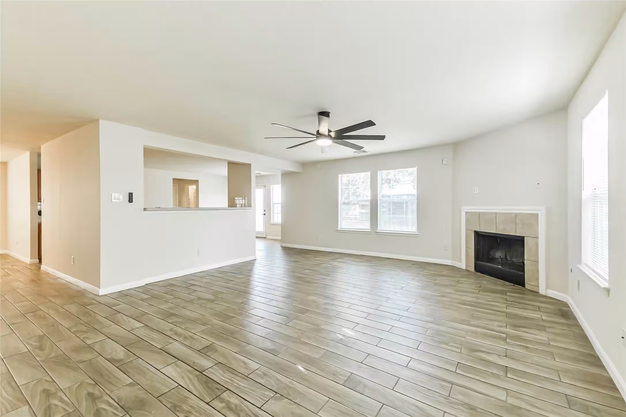 Photo 5 of 4011 Brighton Springs Lane, Katy, TX