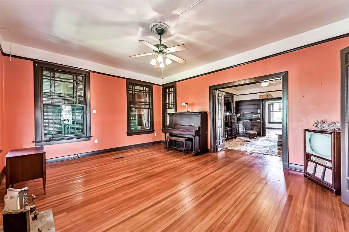 Photo 6 of 2911 Broadway Street, Galveston, TX