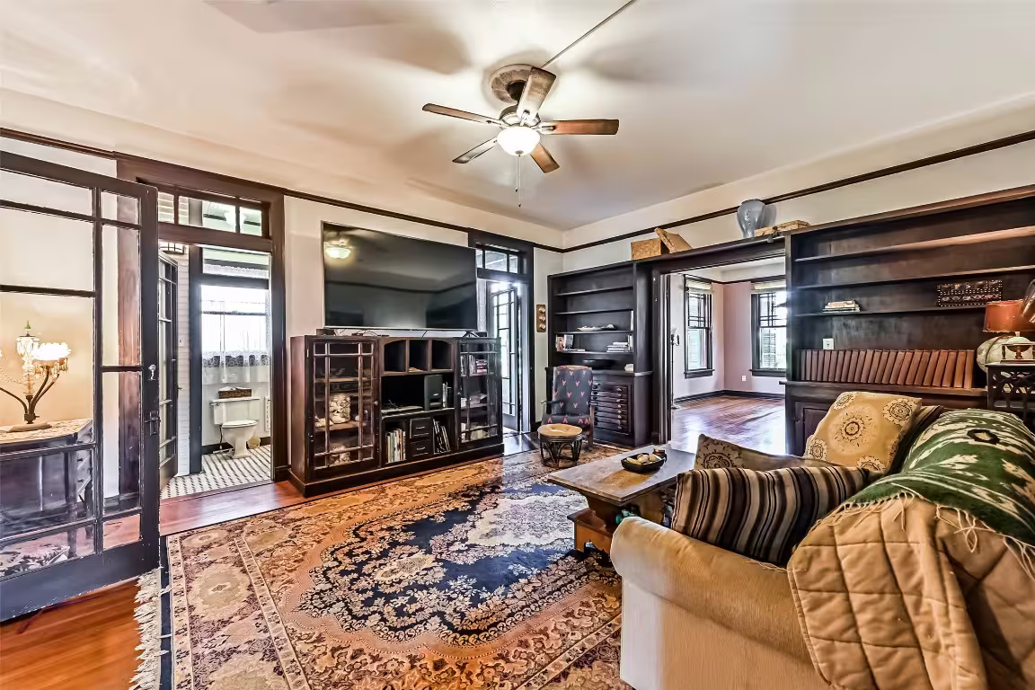 Photo 7 of 2911 Broadway Street, Galveston, TX