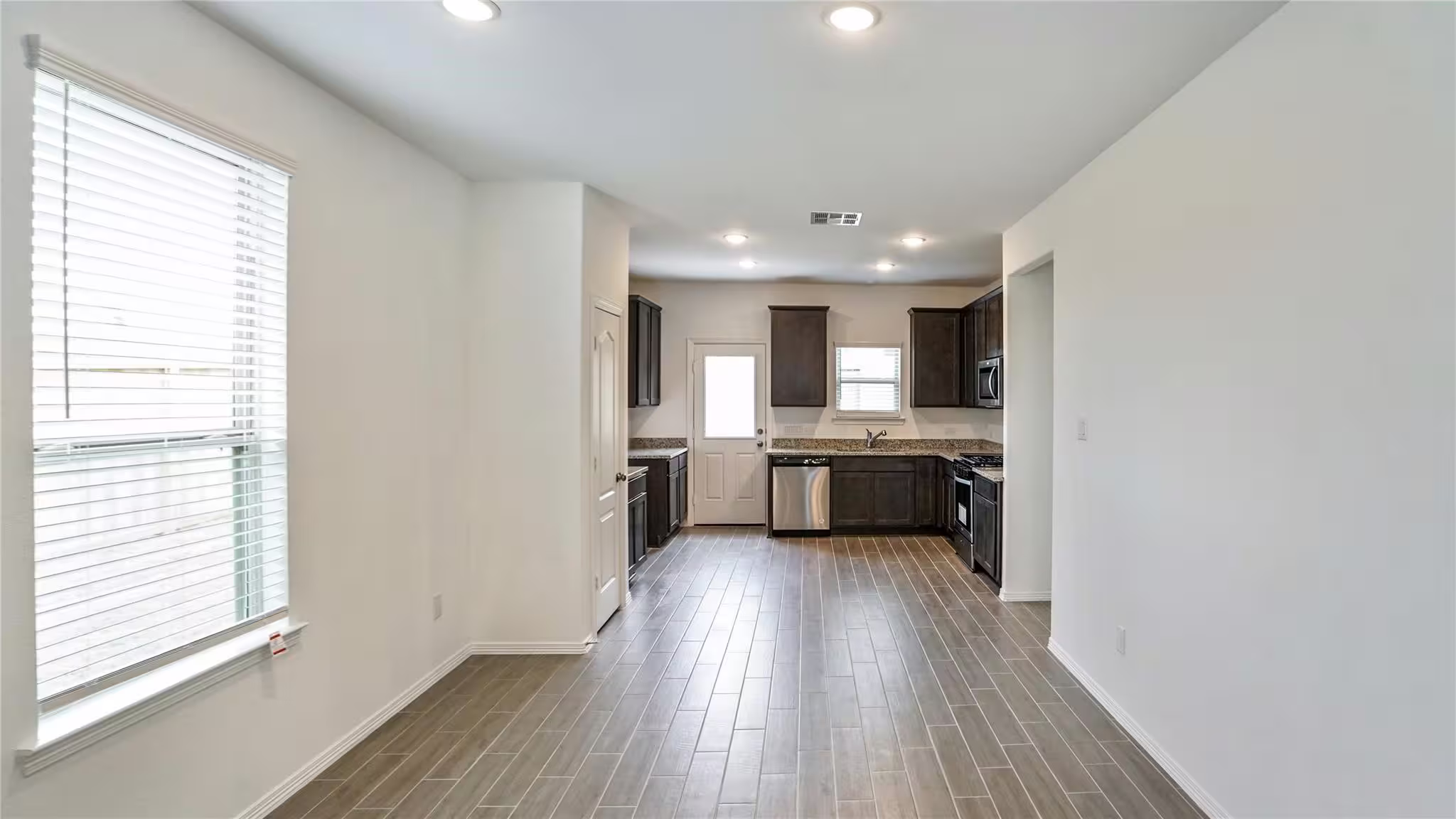 Photo 5 of 25703 Northpark Palm Drive, Porter, TX