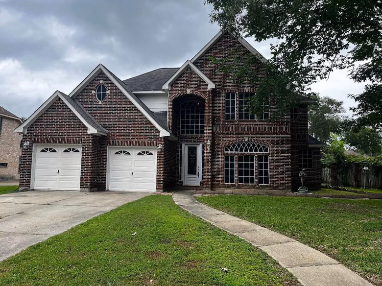 Photo 2 of 4508 Park Shadow Drive, Baytown, TX