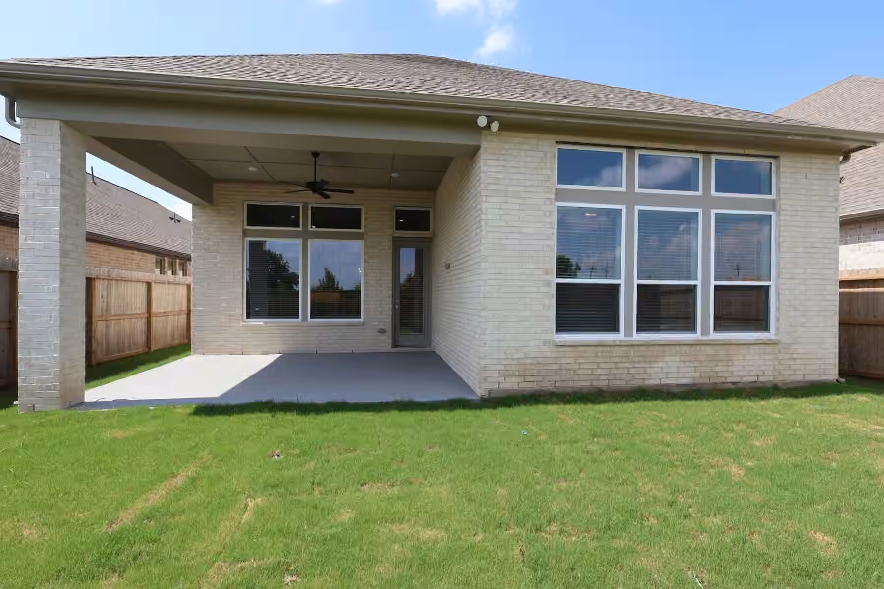 Photo 2 of 107 Savory Saute Drive, Richmond, TX