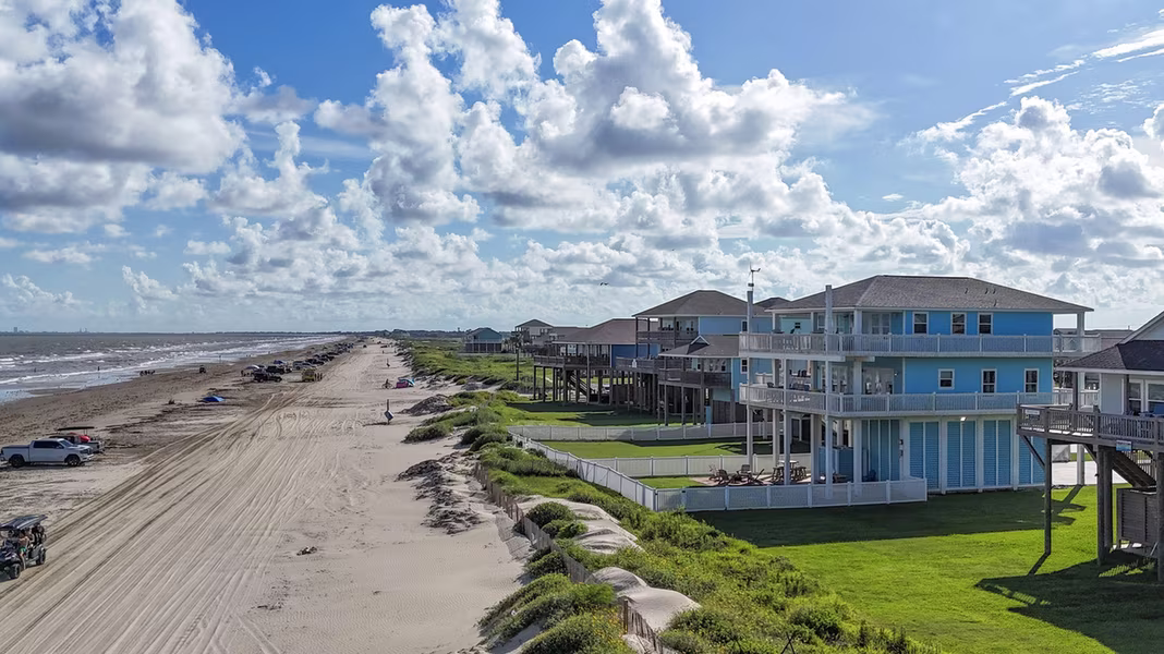 Photo of 1822 Redfish Lane, Crystal Beach, TX