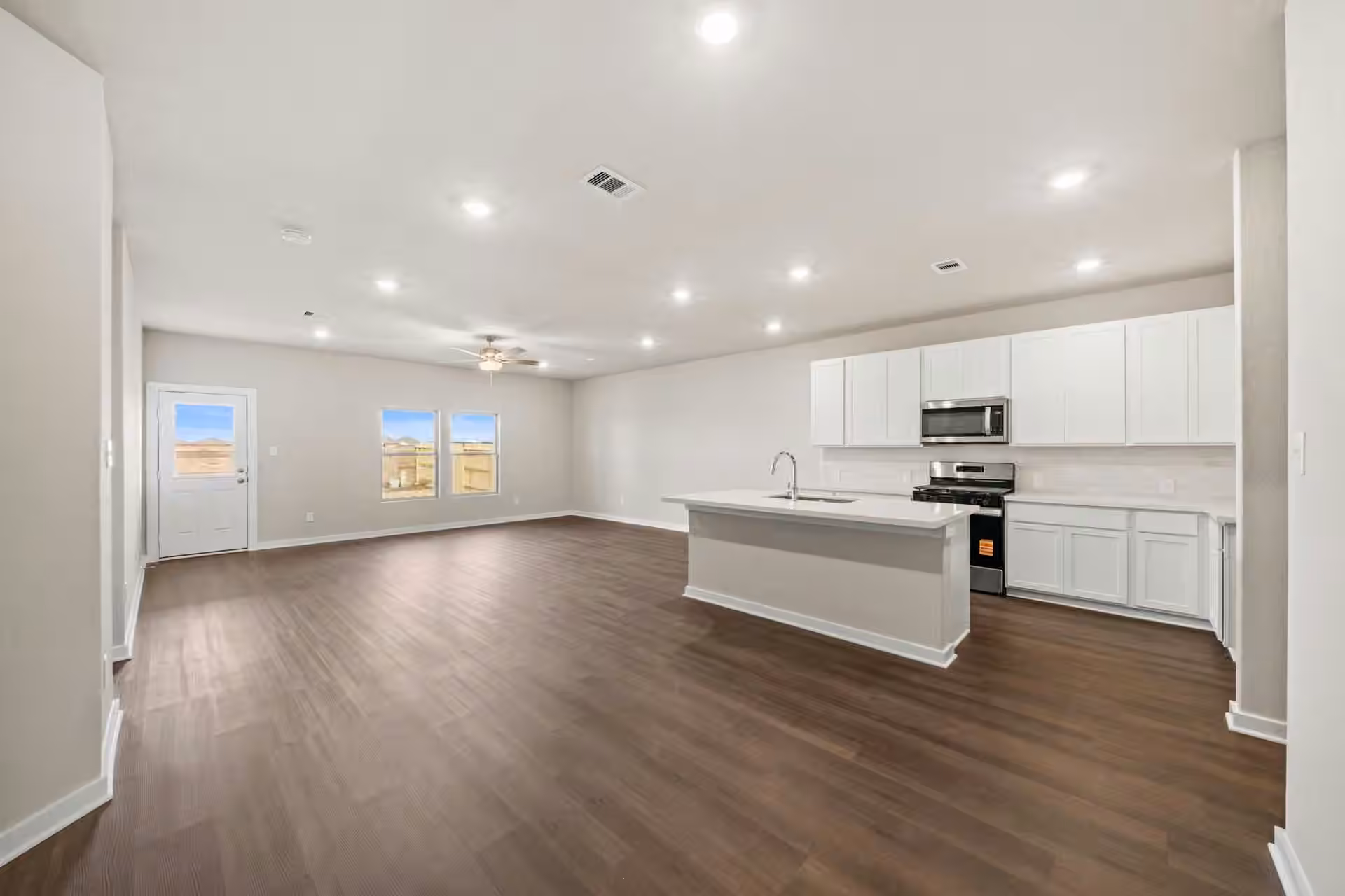 Photo 6 of 19026 Cetara Villa Drive, Hockley, TX