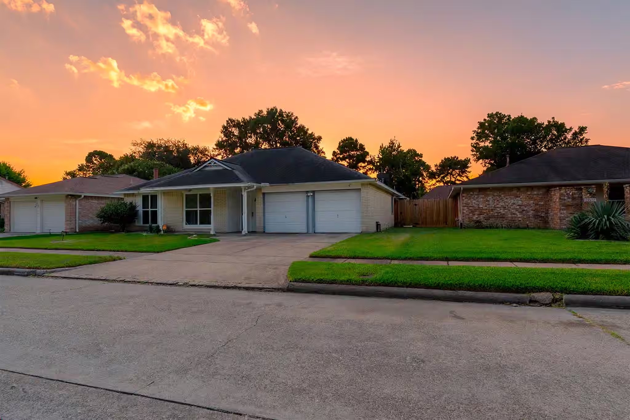 Photo 3 of 20007 Jasperwood Circle, Katy, TX