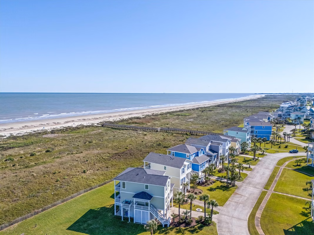 Photo 3 of 4203 Green Heron Drive, Galveston, TX
