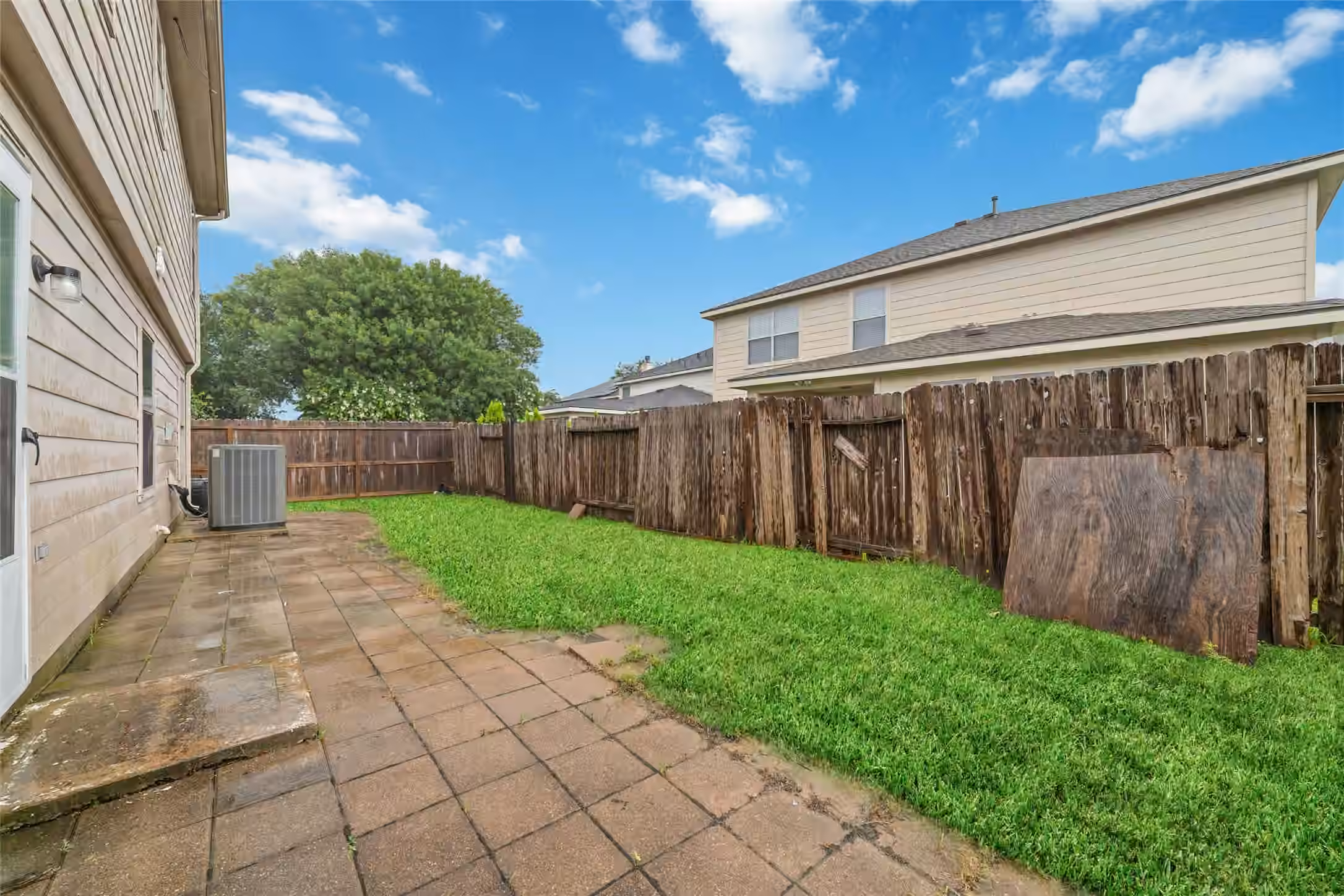 Photo 3 of 527 Remington Point Court, Houston, TX