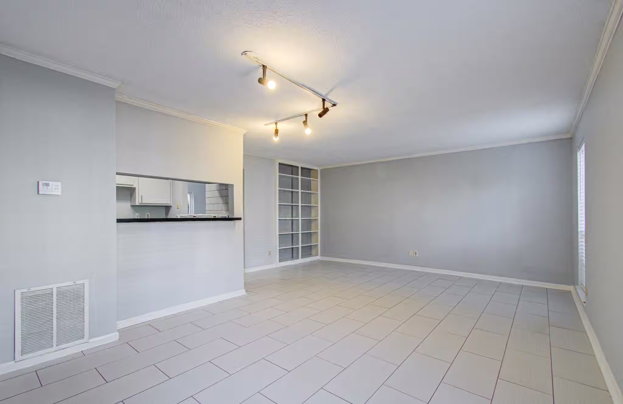Photo 4 of 6402 Del Monte Drive 42, Houston, TX