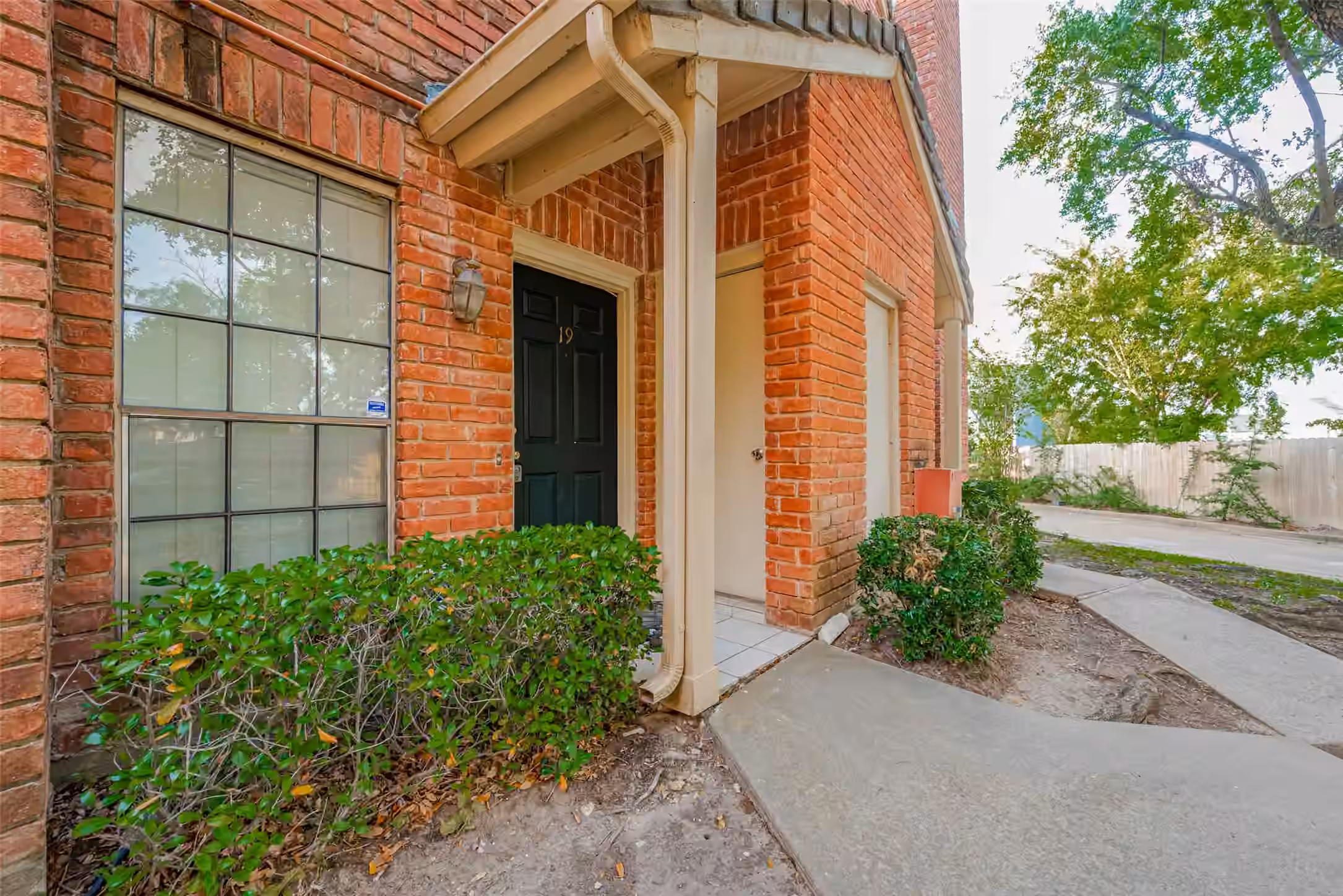 Photo 3 of 2211 S Kirkwood Road 19, Houston, TX