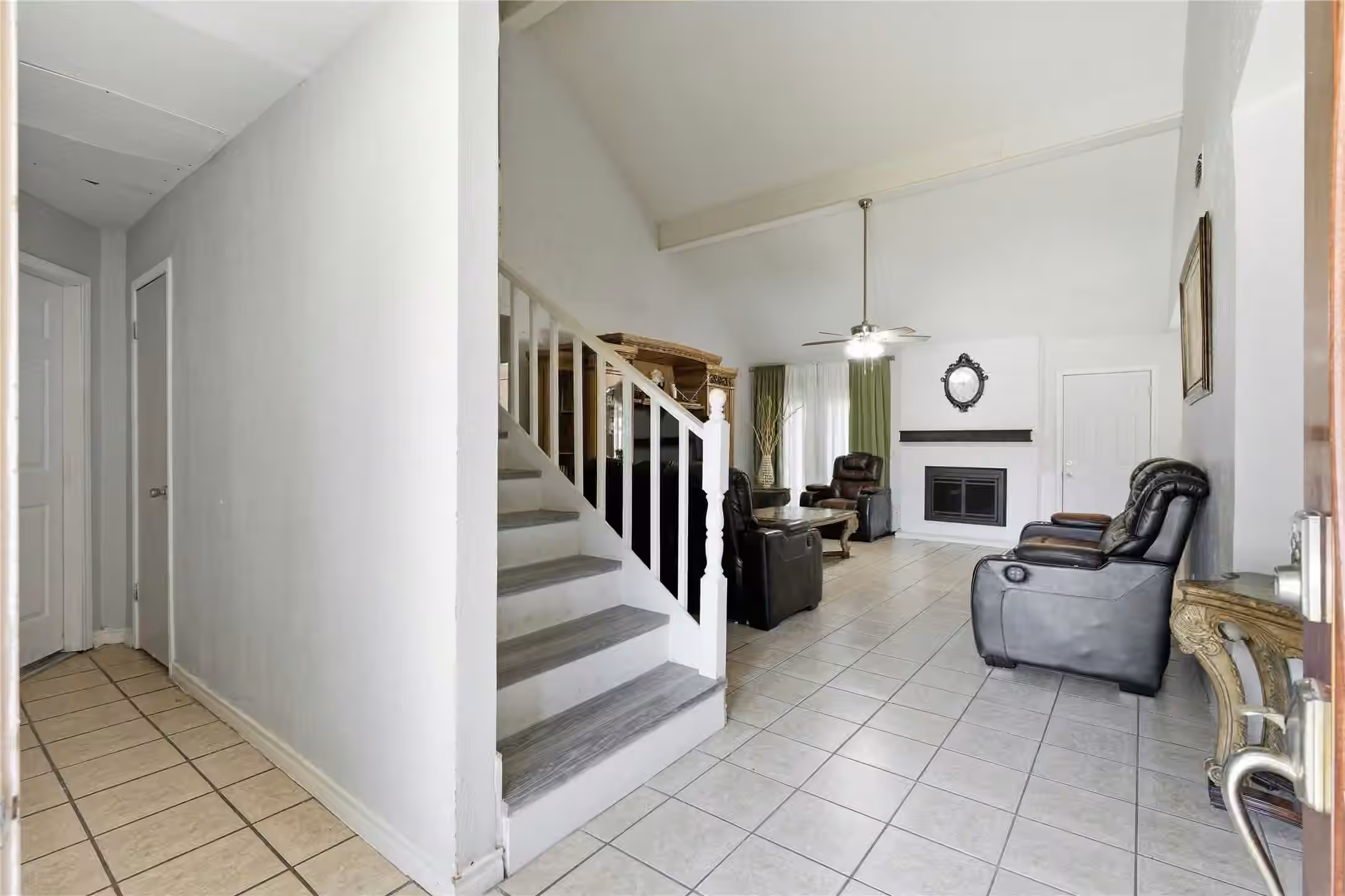Photo 4 of 5314 Treewood Drive, Humble, TX