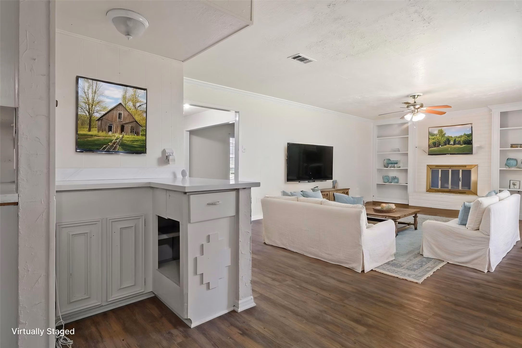 Photo 5 of 15015 Gladebrook Drive, Houston, TX