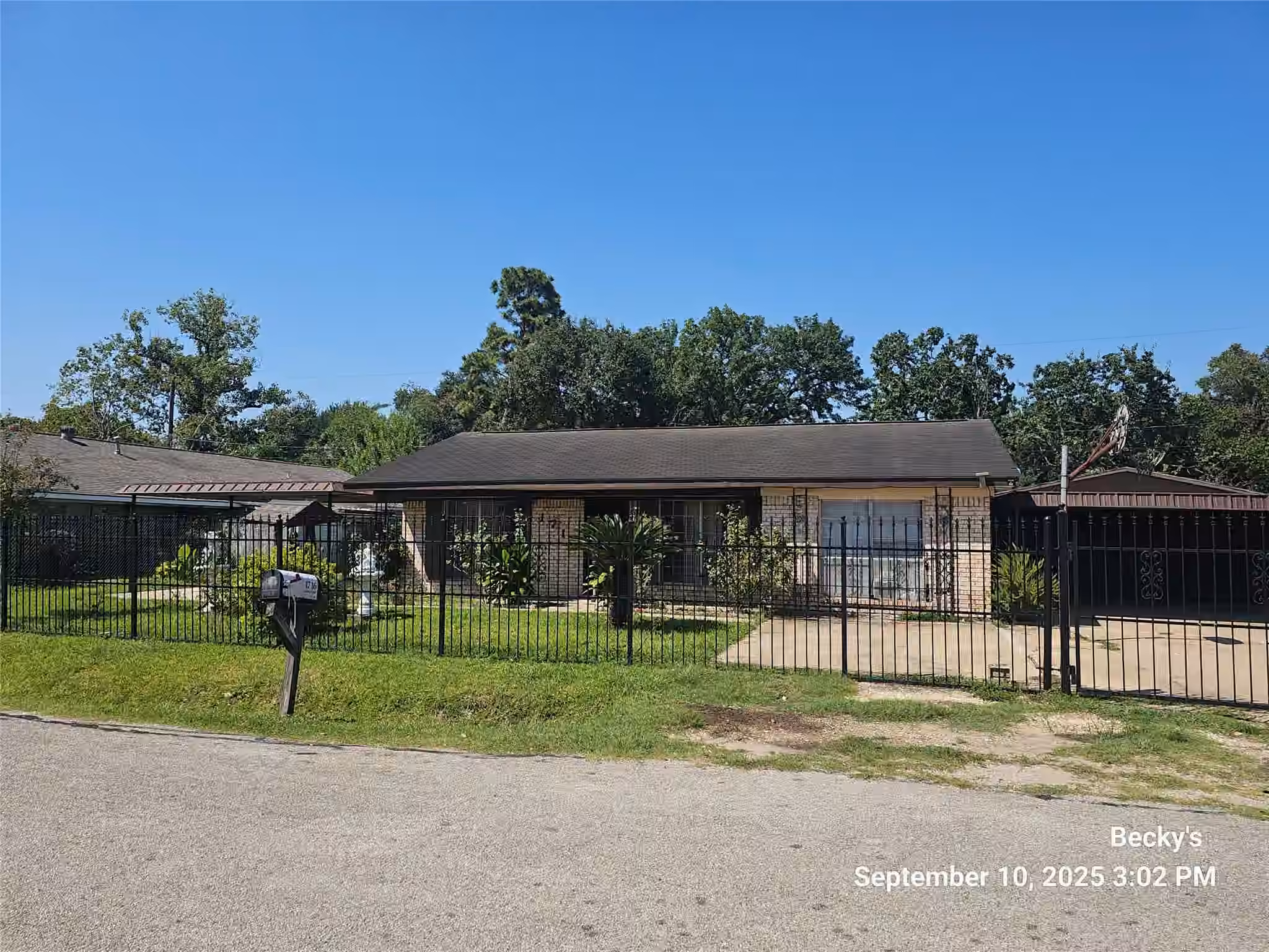 Photo 4 of 1716 Maiden Lane, Richmond, TX