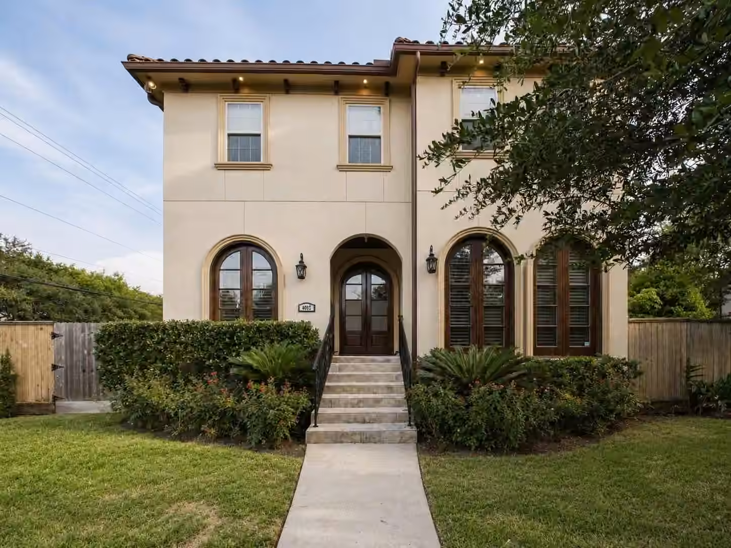 Photo of 4003 Dumbarton Street, Houston, TX