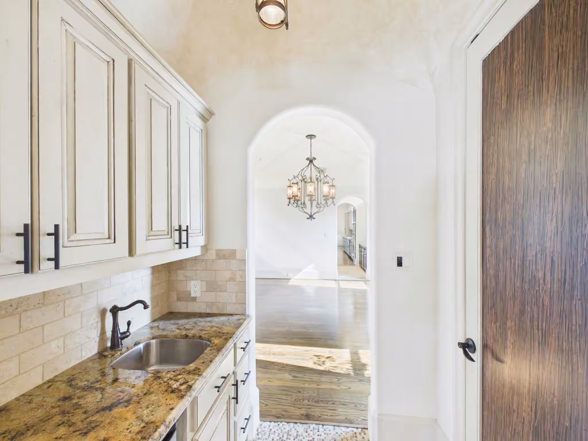 Photo 5 of 4003 Dumbarton Street, Houston, TX