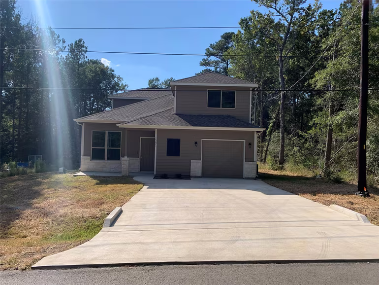 Photo of 15671 Oak Drive, Montgomery, TX