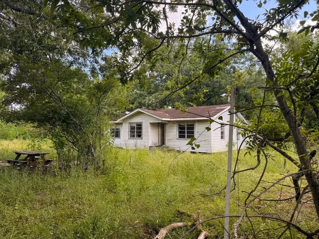 Photo 2 of 174 Bailey Road, Angleton, TX