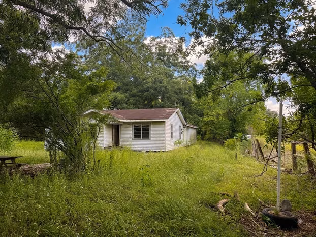 Photo 3 of 174 Bailey Road, Angleton, TX