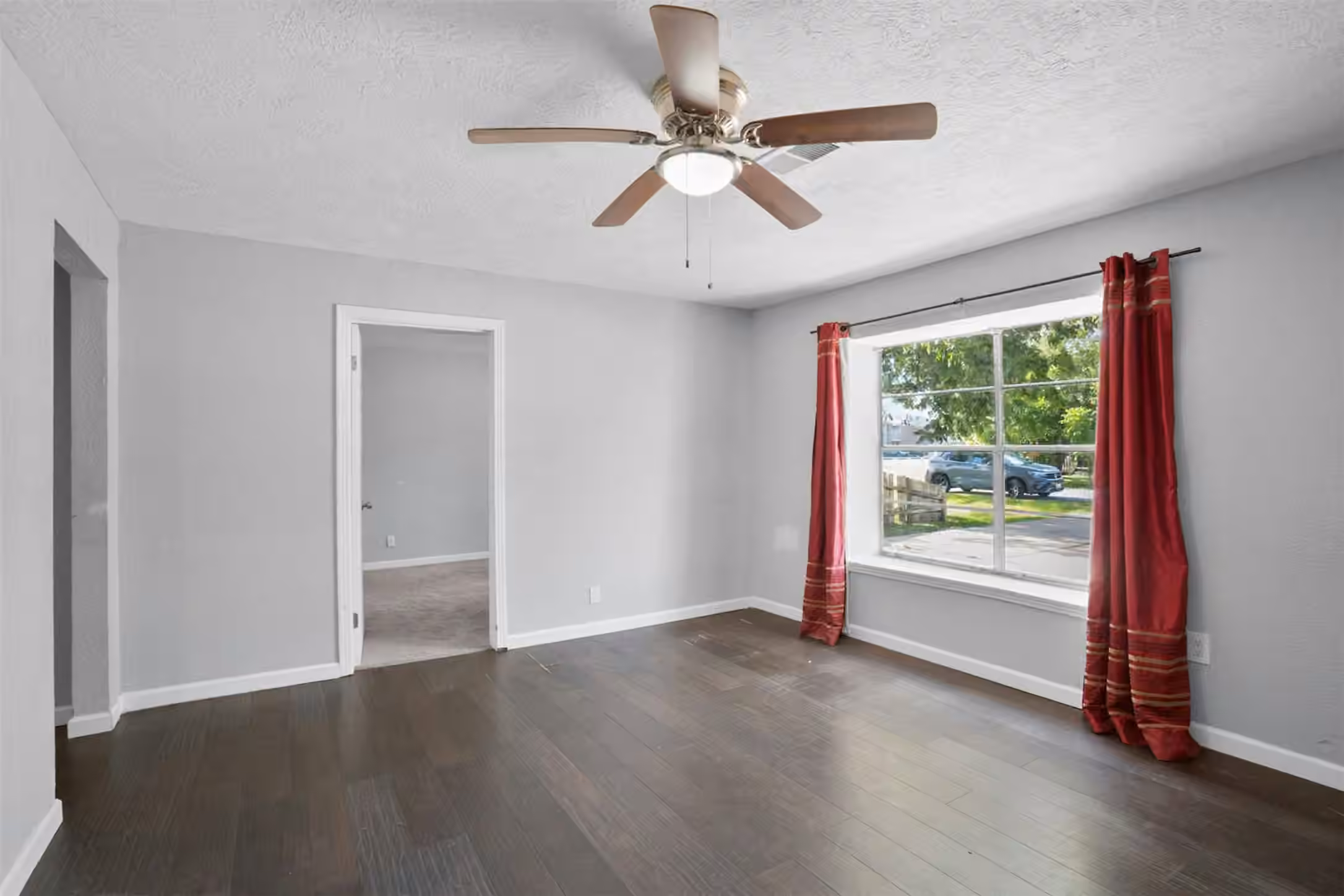 Photo 5 of 7406 Elbridge Lane, Houston, TX