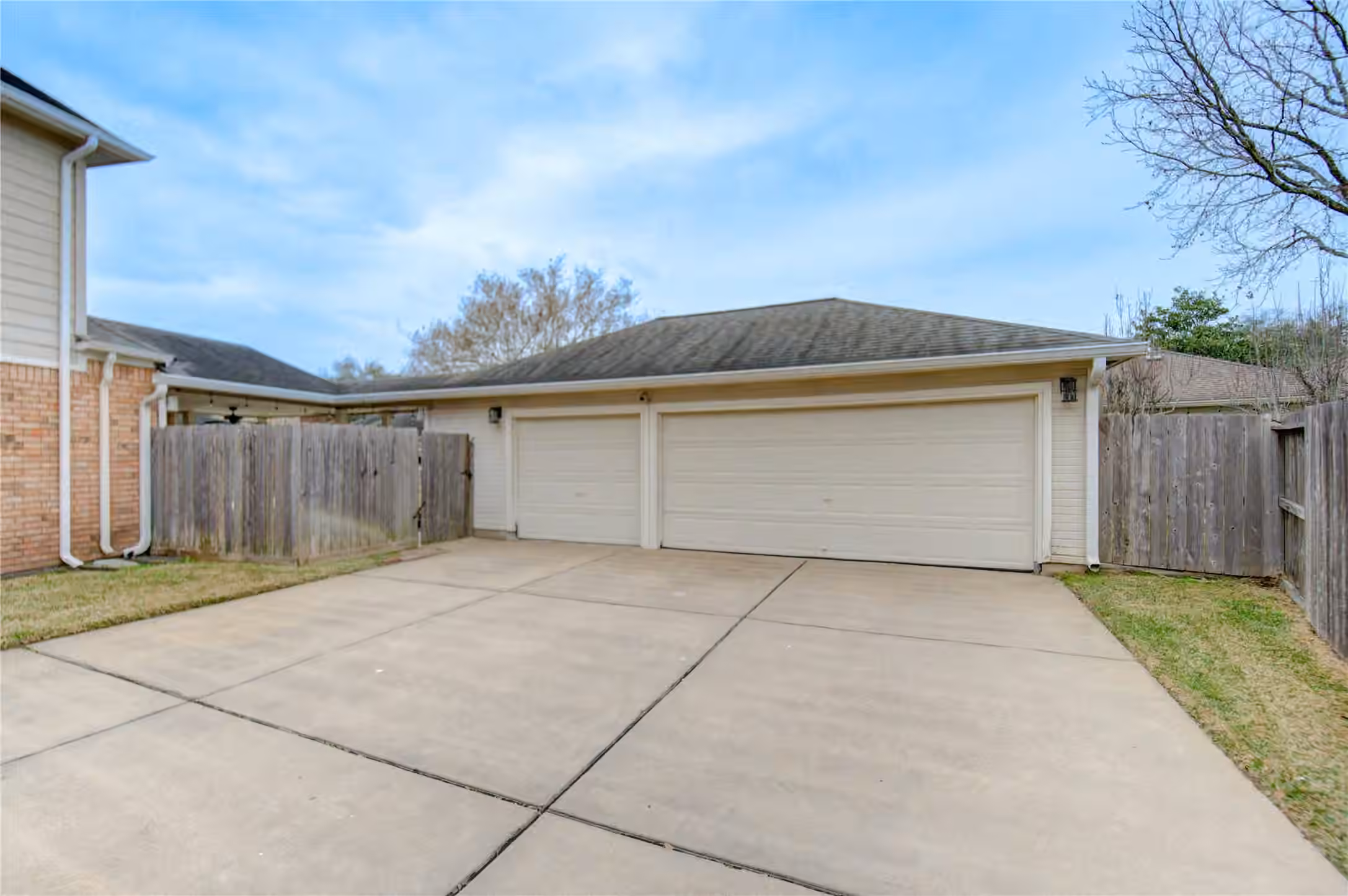 Photo 4 of 1730 Monvale Lane, Sugar Land, TX