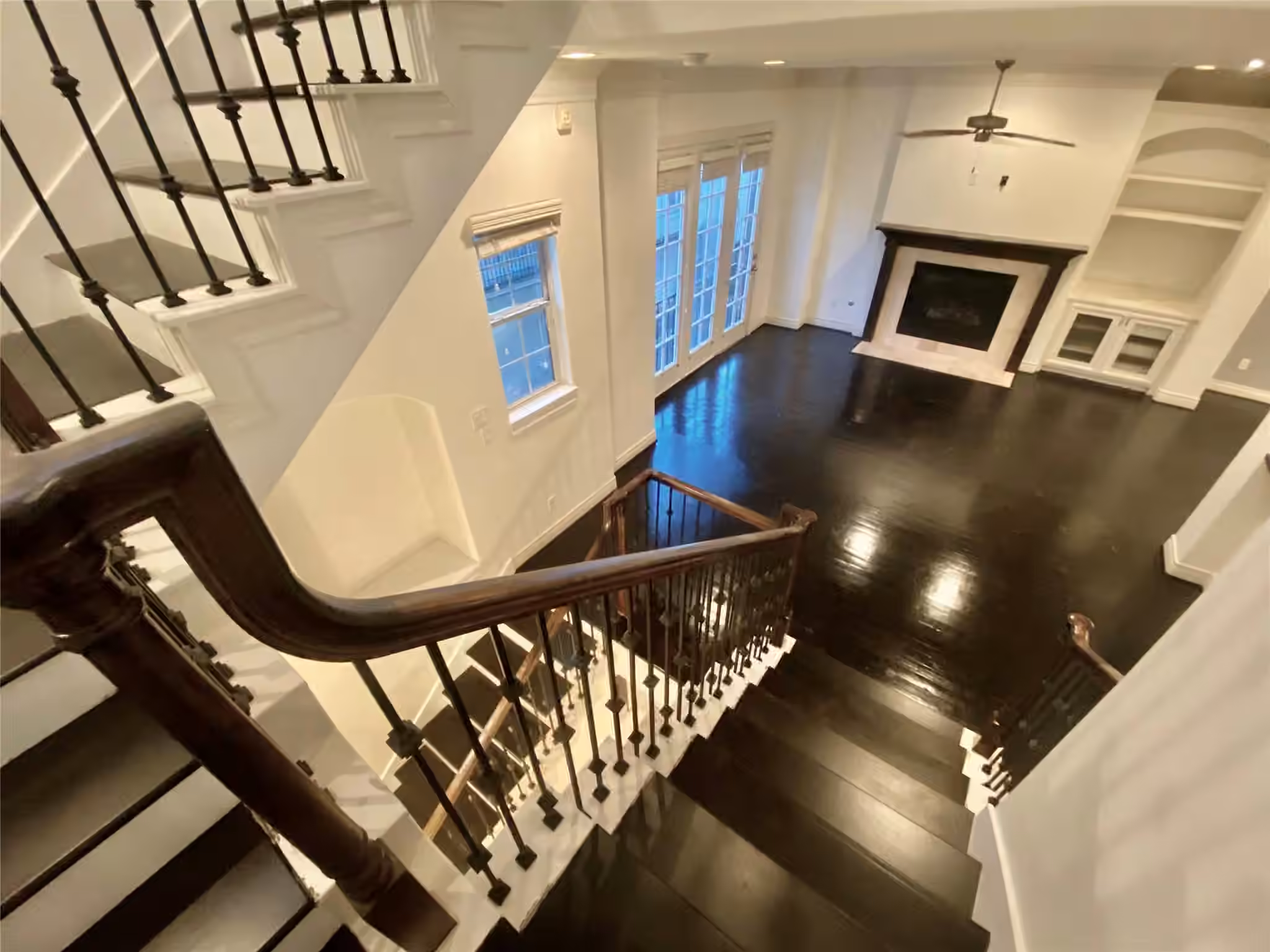 Photo 2 of 2723 Sherwin, Houston, TX
