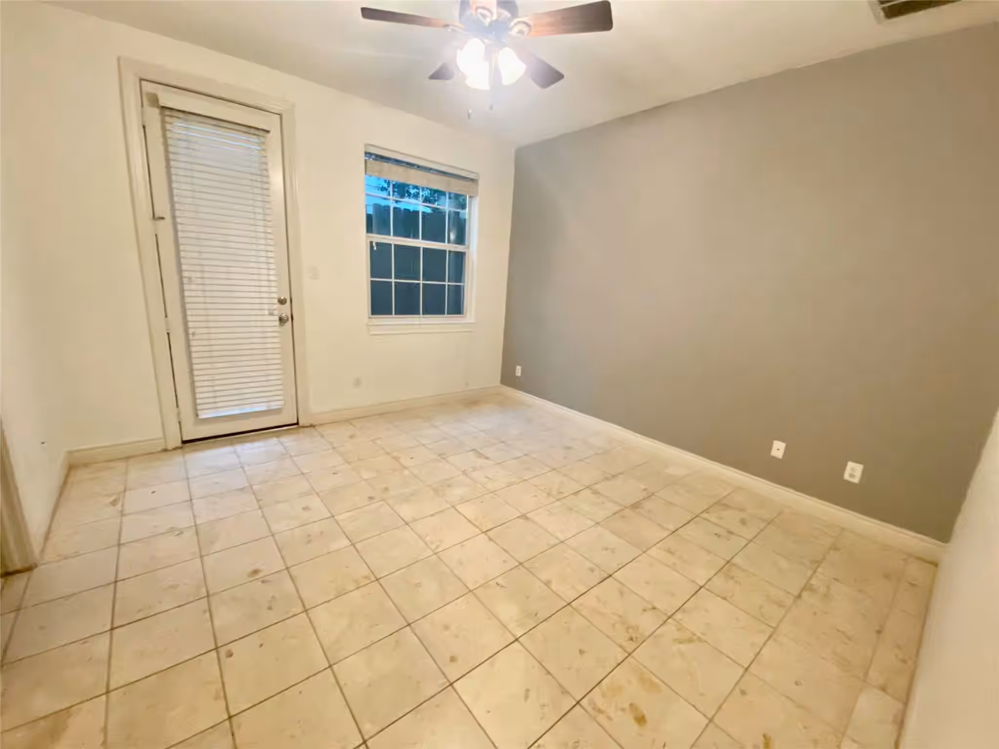 Photo 7 of 2723 Sherwin, Houston, TX