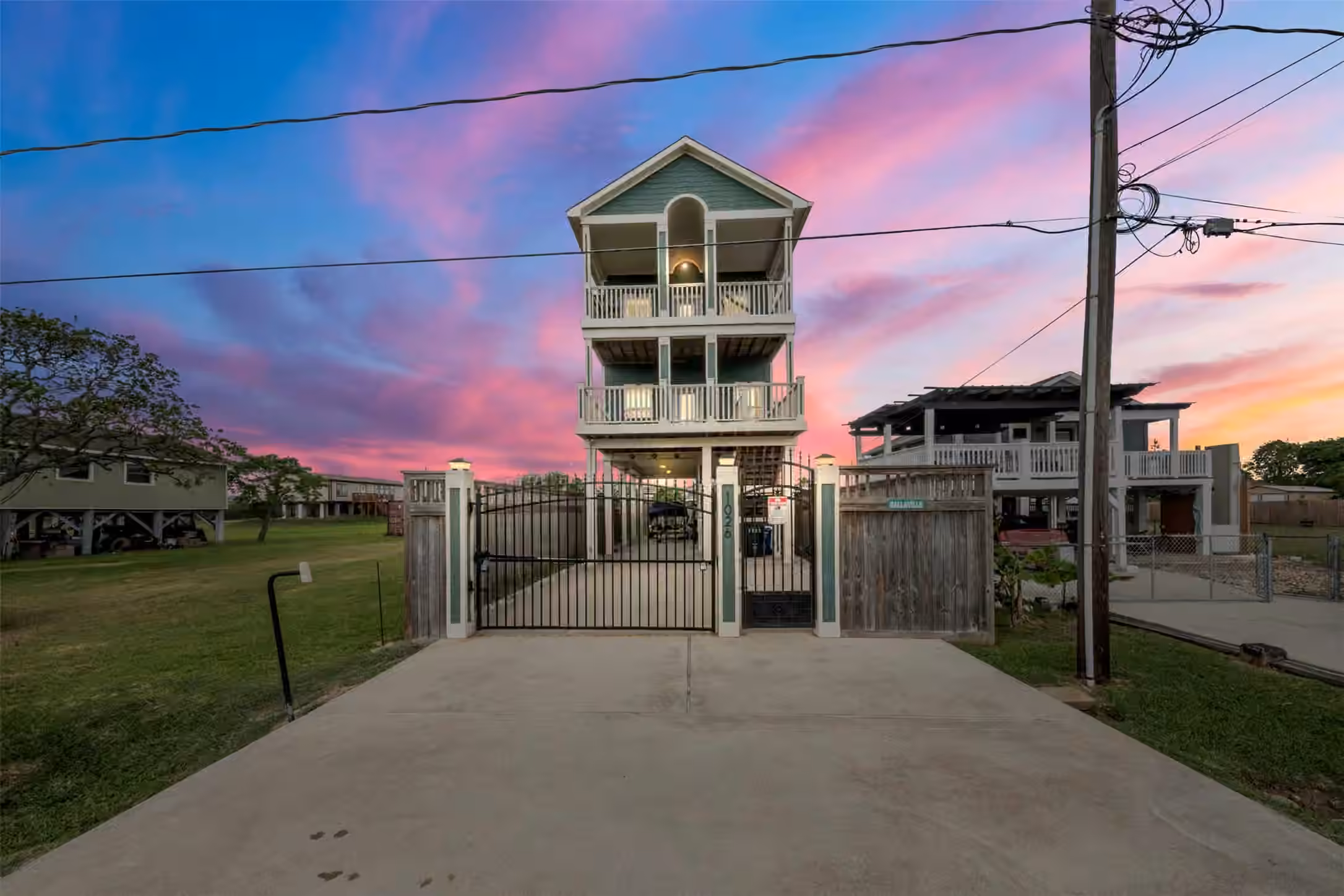 Photo of 1026 20th Street, Dickinson, TX