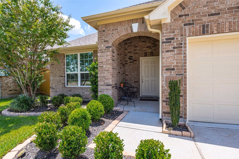 Photo 3 of 13213 Anchor Isle Court, Texas City, TX