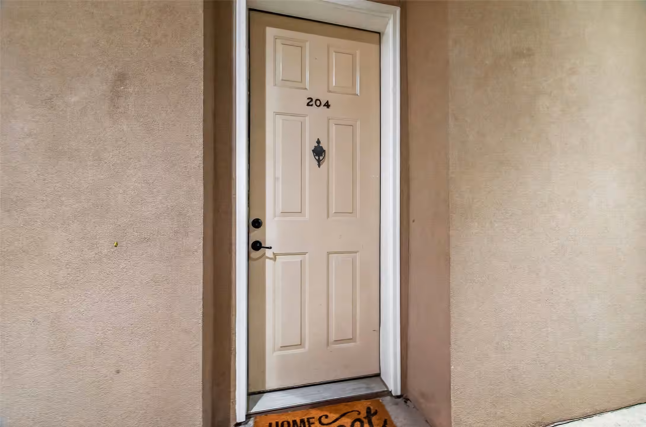 Photo 4 of 58 Briar Hollow Lane 204, Houston, TX