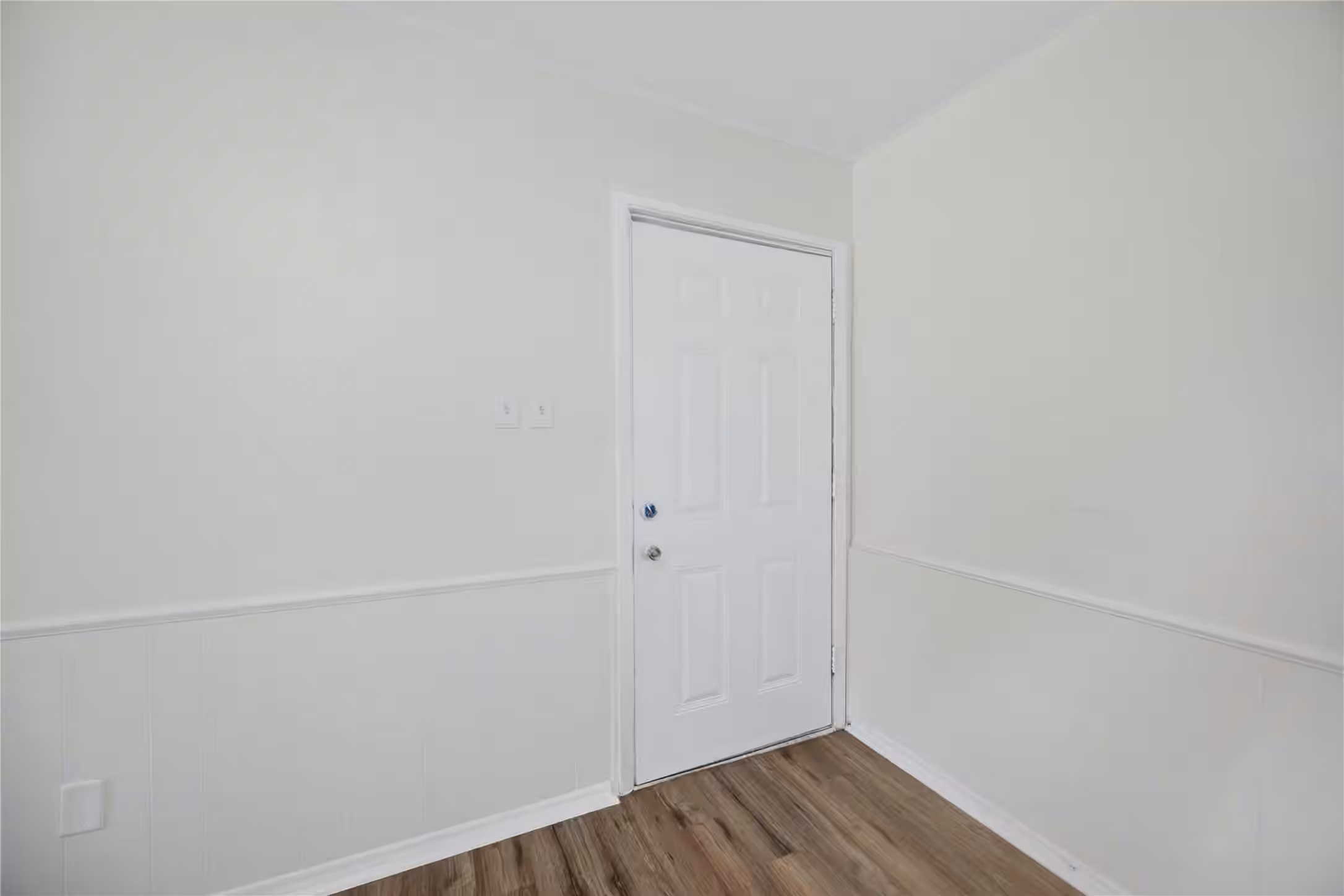 Photo 4 of 5114 Heatherbrook Drive, Houston, TX