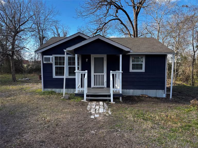 Photo of 100b Ross Street, Huntsville, TX 77320