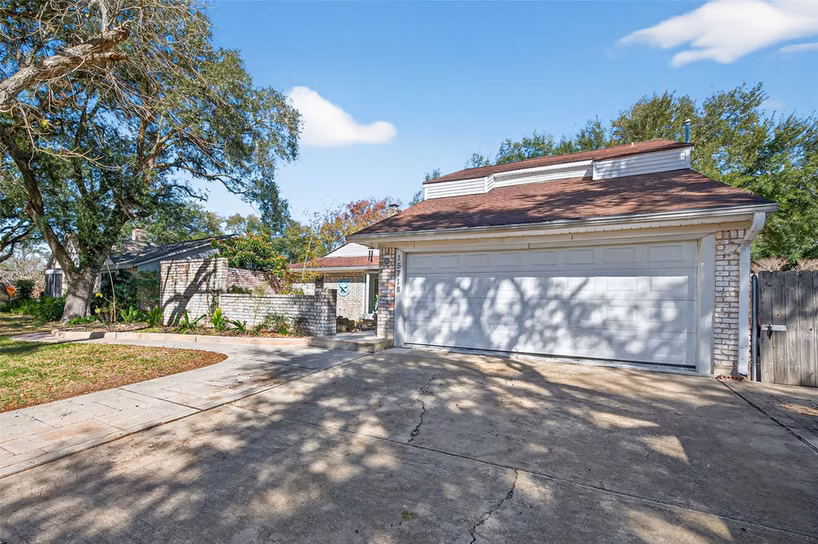 Photo 3 of 15718 Cascade Point Drive, Houston, TX