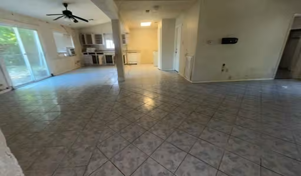 Photo 3 of 5419 Shirley Street, Baytown, TX