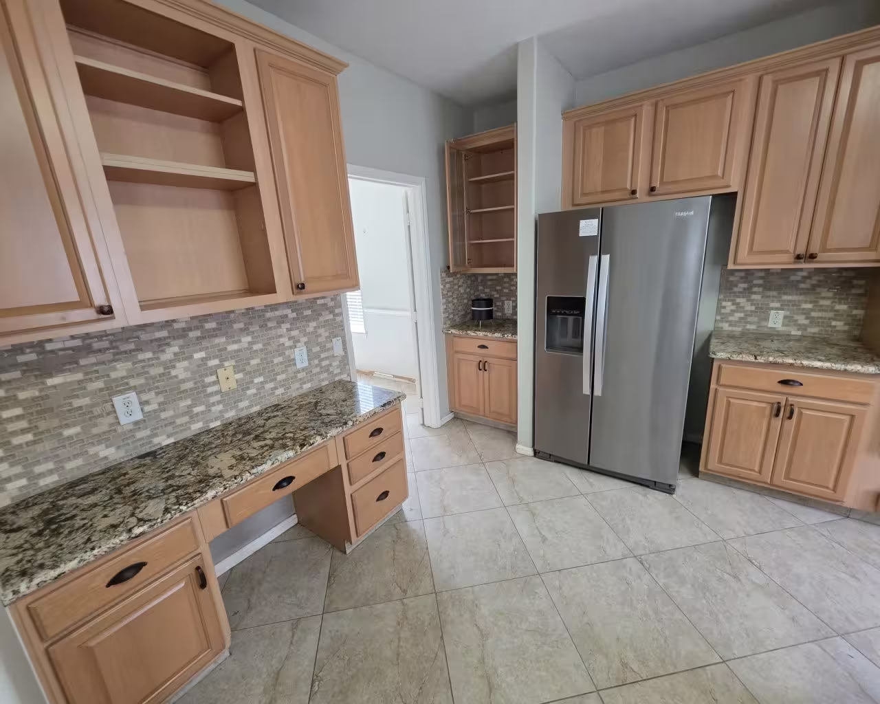 Photo 3 of 2706 Sterling Fields Drive, Pearland, TX