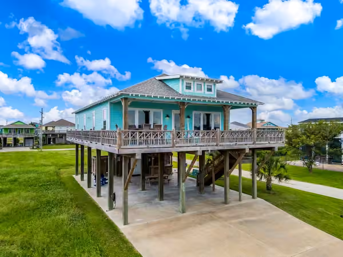 Photo 3 of 879 Wommack, Crystal Beach, TX